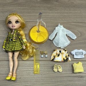 Rainbow High Sheryl Meyer Doll in Yellow Plaid Outfit from Clueless Movie